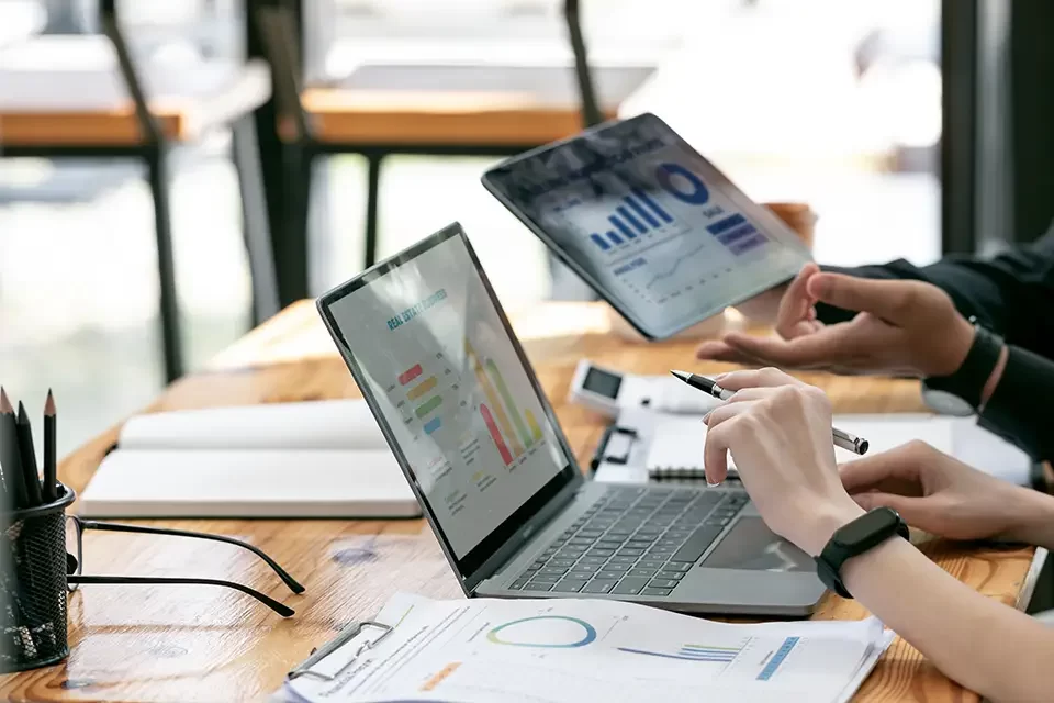 teamwork with business people Is Your Computer on Its Last Legs?
